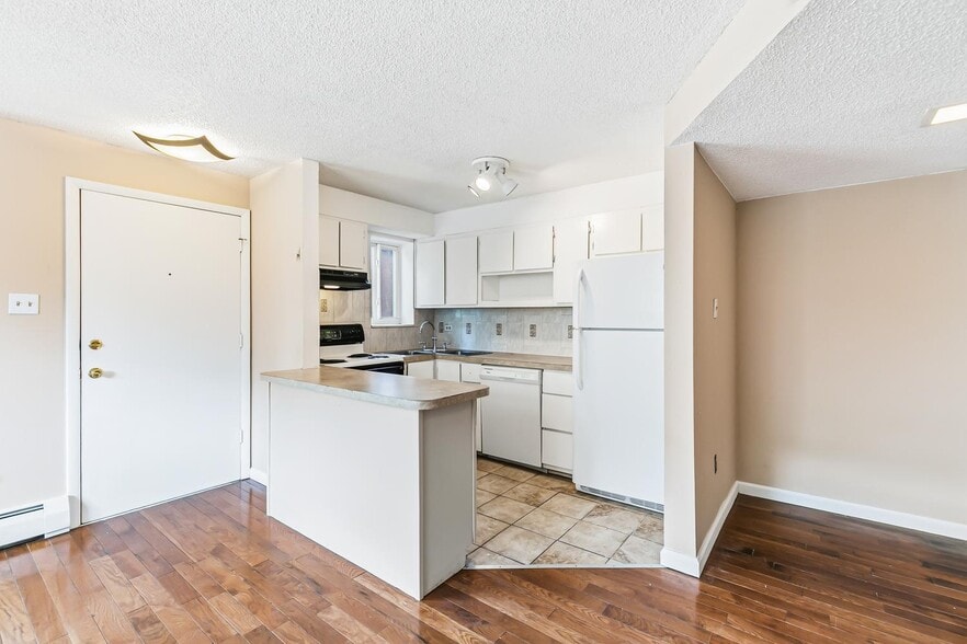 More Photos Of 1152 York St, Denver Apartments For Sale
