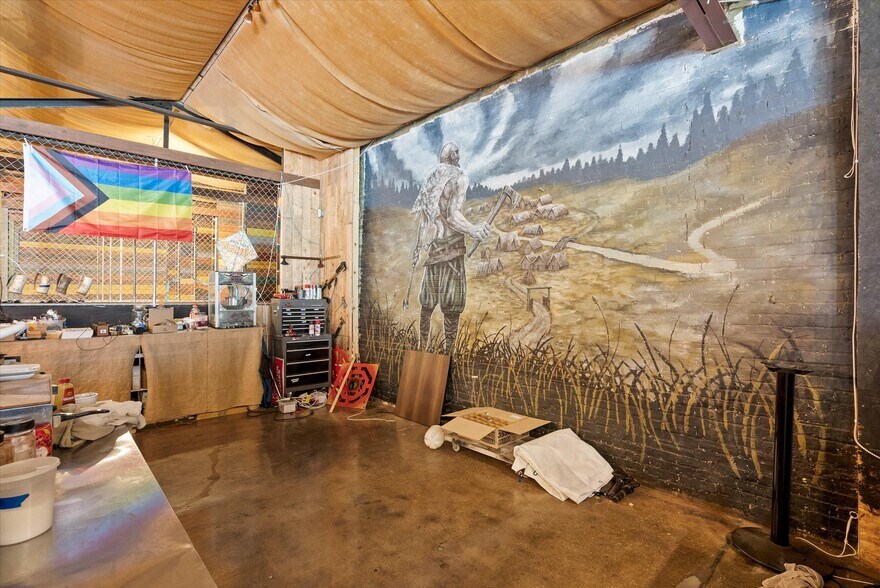 More Photos Of 1133 Indiana Ave, Sheboygan Storefront Retail Office For Lease