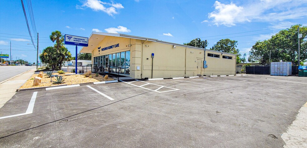 More Photos Of 6450 Seminole Blvd, Seminole Medical For Sale