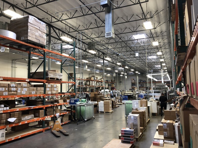 More Photos Of 4133 W Patrick Ln, Las Vegas Warehouse For Lease