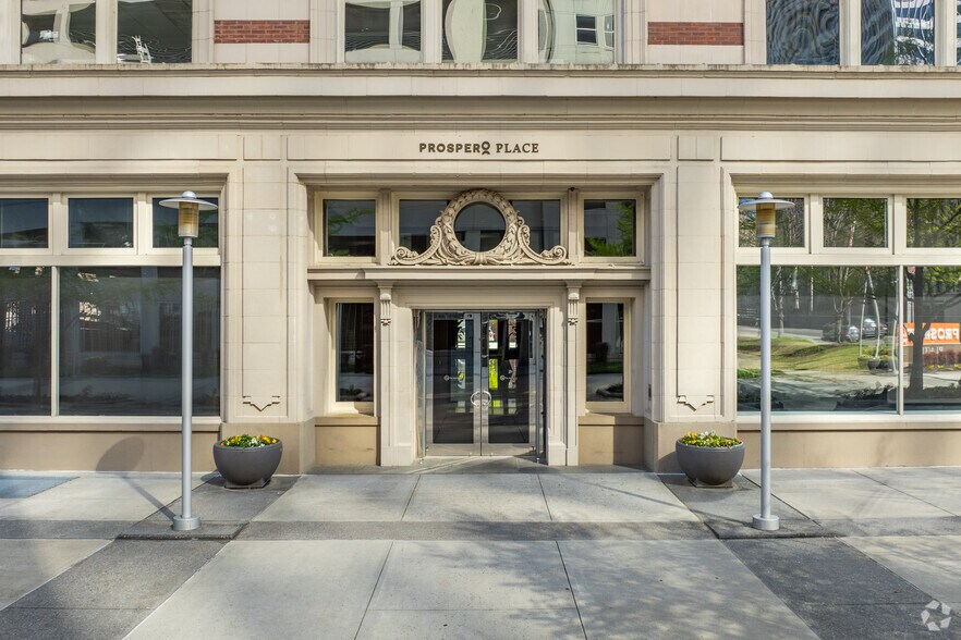 More Photos Of 50 S B.B. King Blvd, Memphis Office For Lease