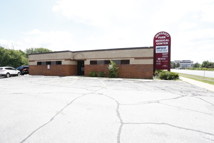 More Photos Of 3229 Broadway St, Gary Office For Lease