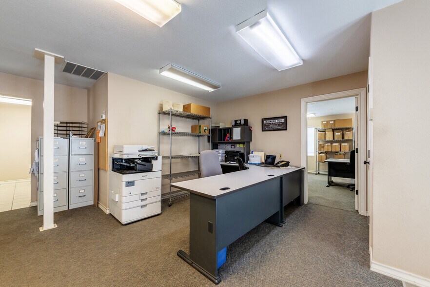More Photos Of 10630 Private Road 1310, Wolfforth Industrial For Sale