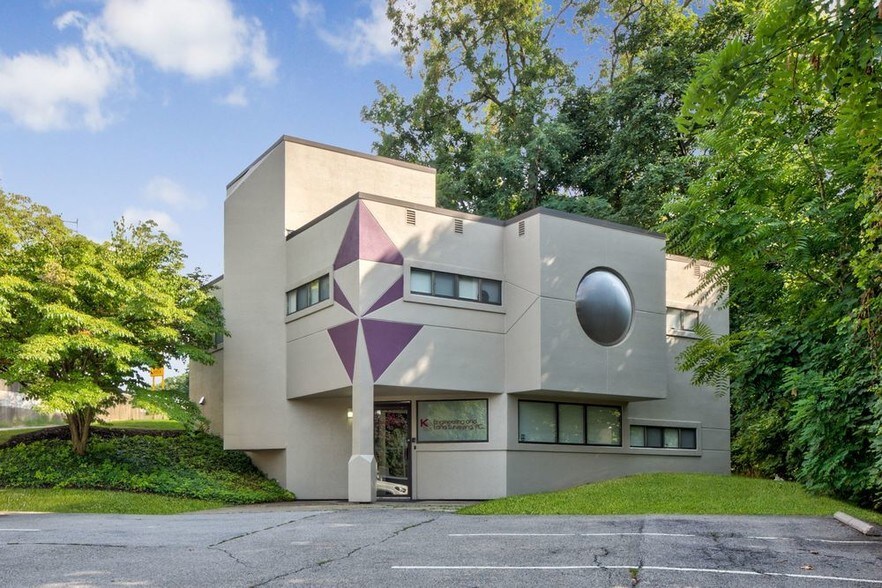 Primary Photo Of 56 Main St, Poughkeepsie Medical For Lease