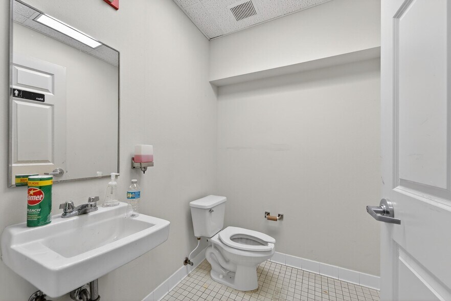 More Photos Of 106-109 N Evers St, Plant City Medical For Lease