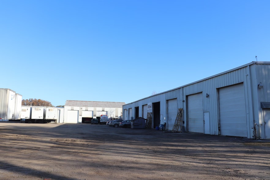 More Photos Of 4411 US Highway 92 E, Lakeland Warehouse For Lease