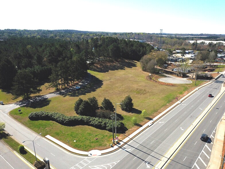 More Photos Of Buford Hwy at Roy Carson Blvd, Buford Land For Lease