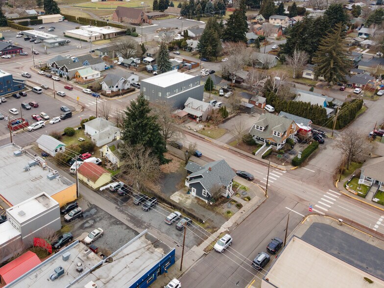 More Photos Of 1215 B St, Hood River Office For Sale