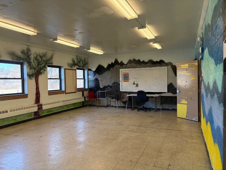 More Photos Of 1011 Gorge Blvd, Akron Office For Sale