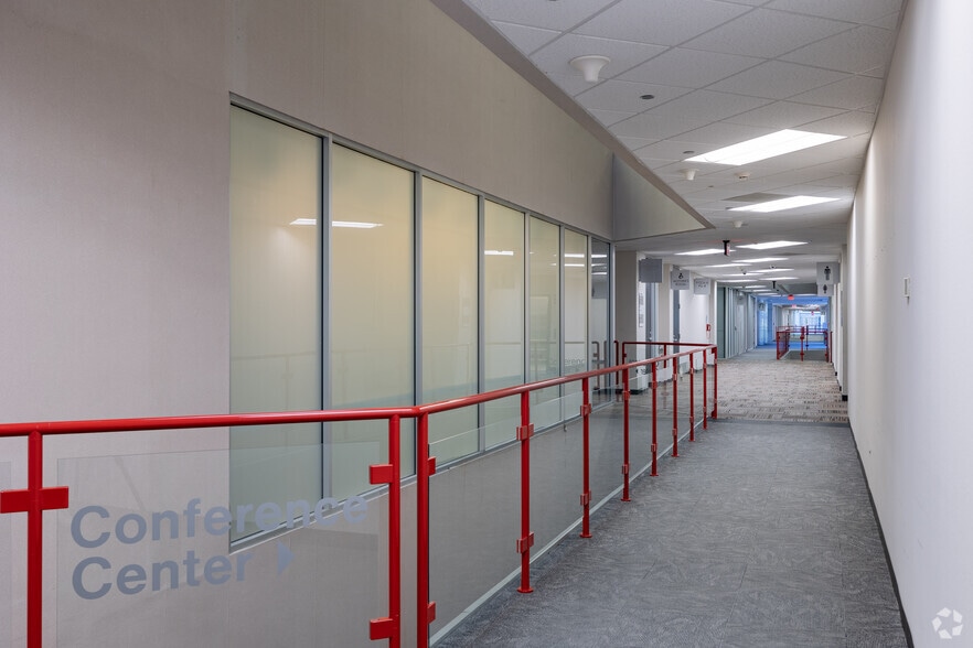 More Photos Of 11445 Compaq Center West Dr, Houston Office For Lease