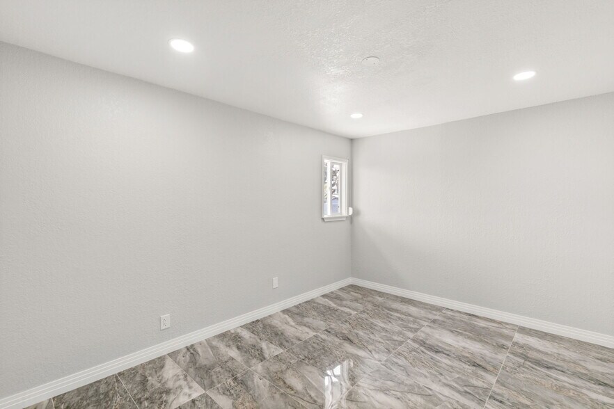 More Photos Of 612 S Jones Blvd, Las Vegas Office Residential For Sale