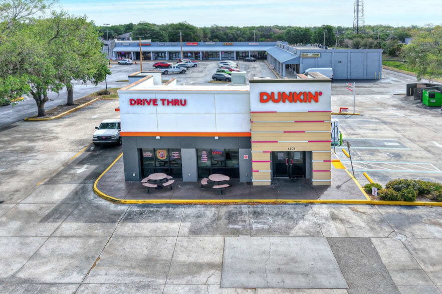 More Photos Of 1202 N Broadway Ave, Bartow Restaurant For Sale