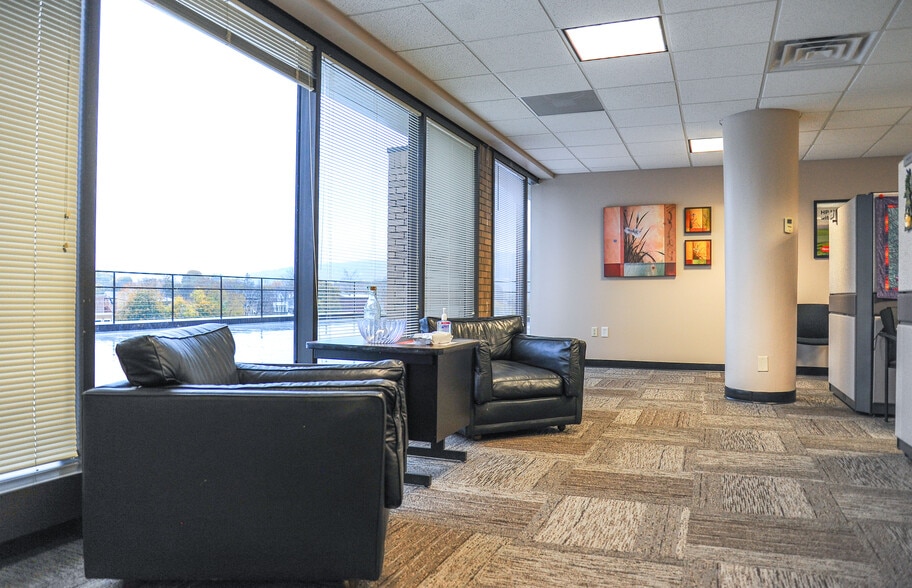 More Photos Of 2 Court St, Binghamton Office For Lease