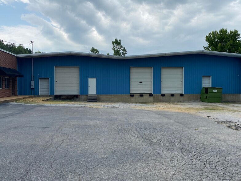 More Photos Of 4189 Chesterville Rd, Tupelo Warehouse For Lease