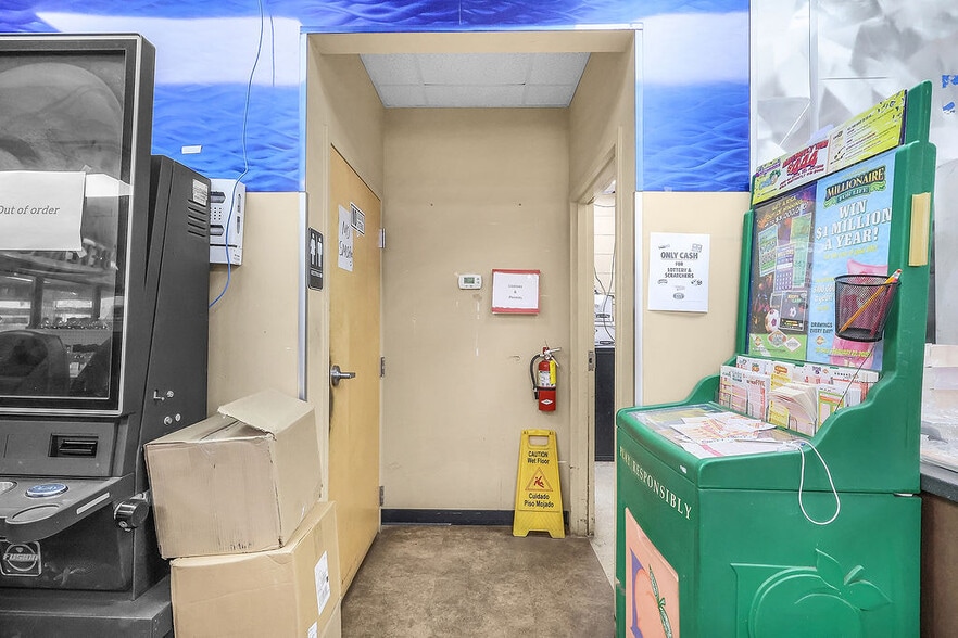 More Photos Of 201 US Highway 1 Byp S, Louisville General Retail For Sale