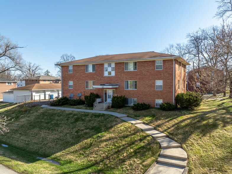 More Photos Of 5918 Devington Rd, Indianapolis Apartments For Sale