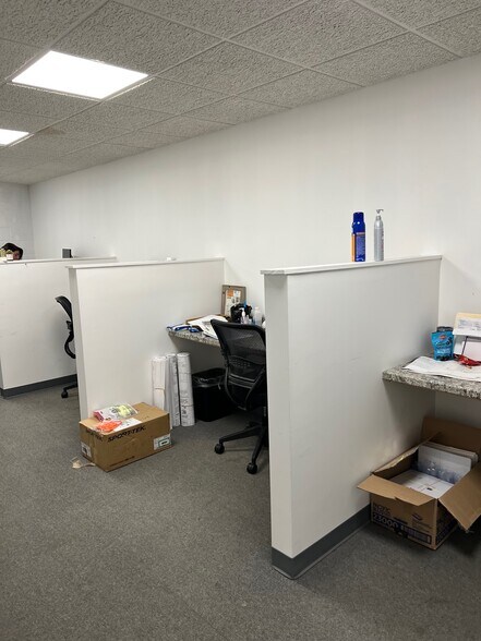 More Photos Of 1321 E Pratt St, Baltimore Warehouse For Lease