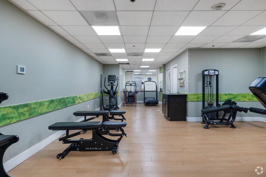 More Photos Of 6200 Wilshire Blvd, Los Angeles Medical For Lease