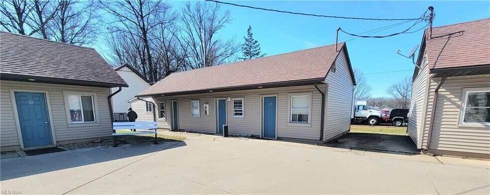More Photos Of 3537 Liberty Ave, Vermilion Hotel For Sale