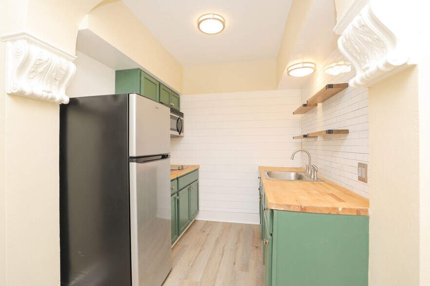 More Photos Of 717 Broadway St, Galveston Apartments For Sale