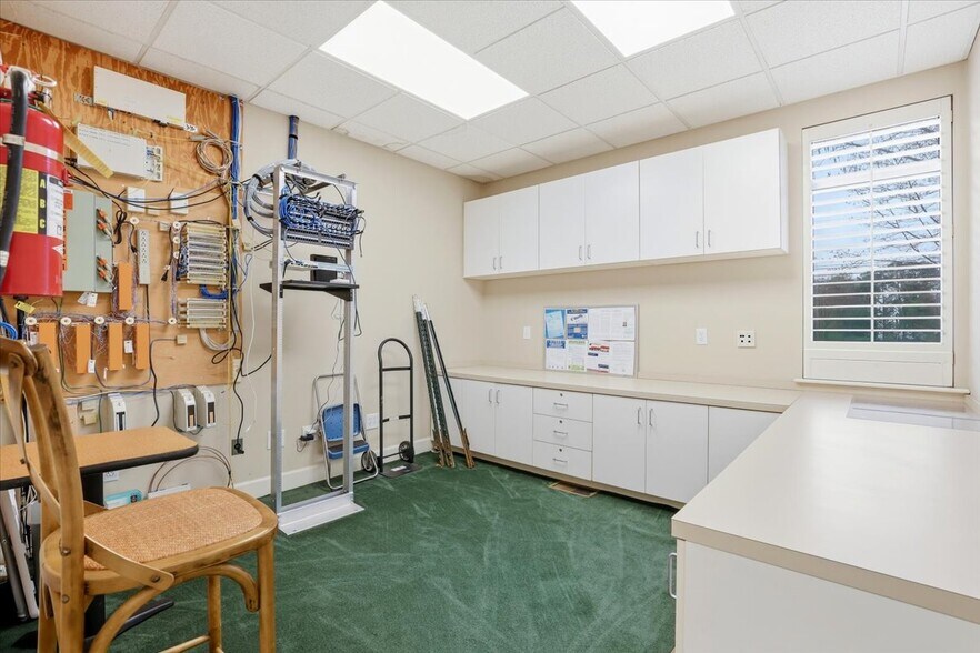 More Photos Of 2120 N Queen St, Kinston Office For Lease