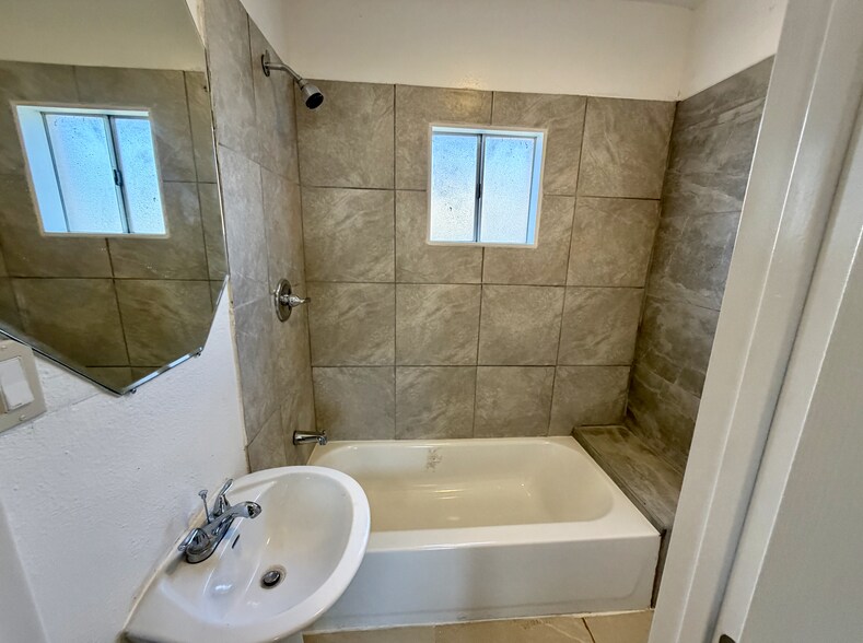 More Photos Of 324 Idora Ave, Vallejo Multifamily For Sale