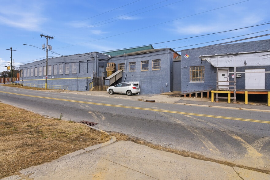 More Photos Of 226 S Linwood Rd, Gastonia Warehouse For Sale