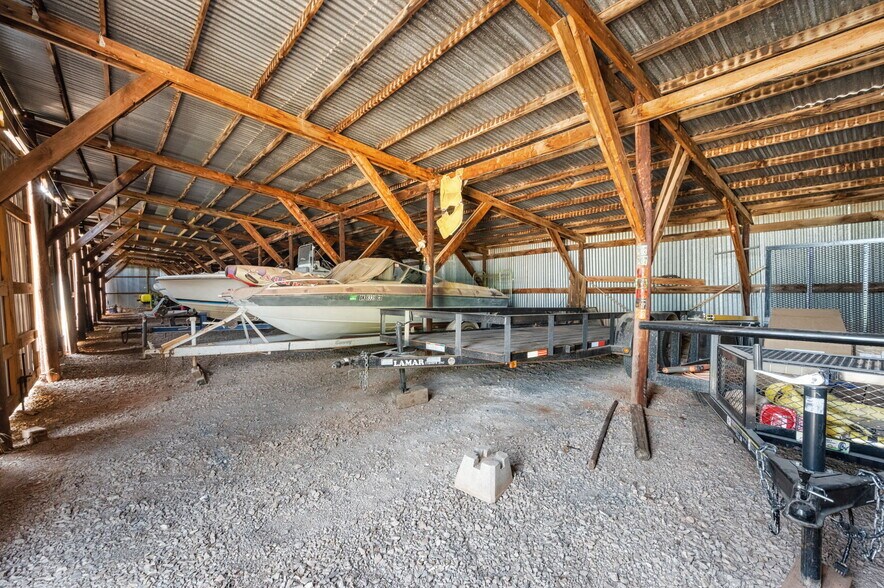 More Photos Of 10277 N 2130 Rd, Foss Convenience Store For Sale