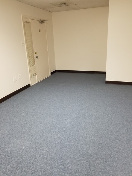More Photos Of 9000-9006 Crownwood Ct, Burke Medical For Sale
