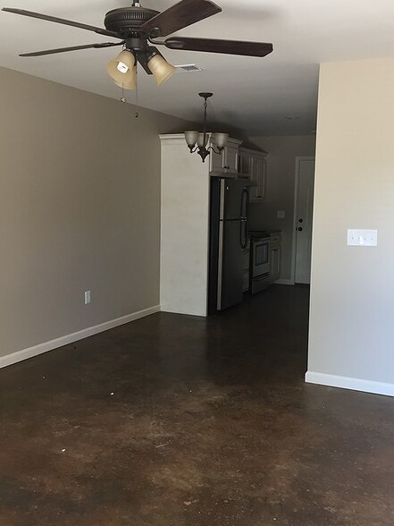 More Photos Of 3515 Harrison St, Batesville Apartments For Sale
