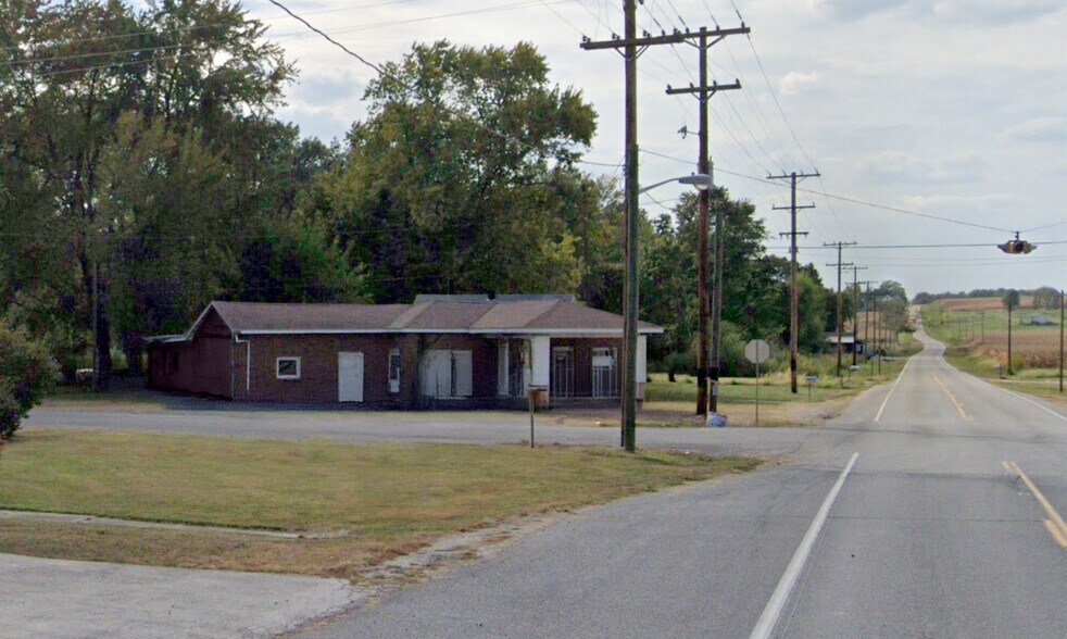 Primary Photo Of 6361 Hwy 11, Mount Carmel Restaurant For Sale