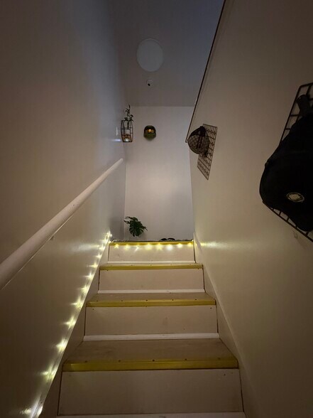More Photos Of 1766 W Granville Ave, Chicago Apartments For Sale