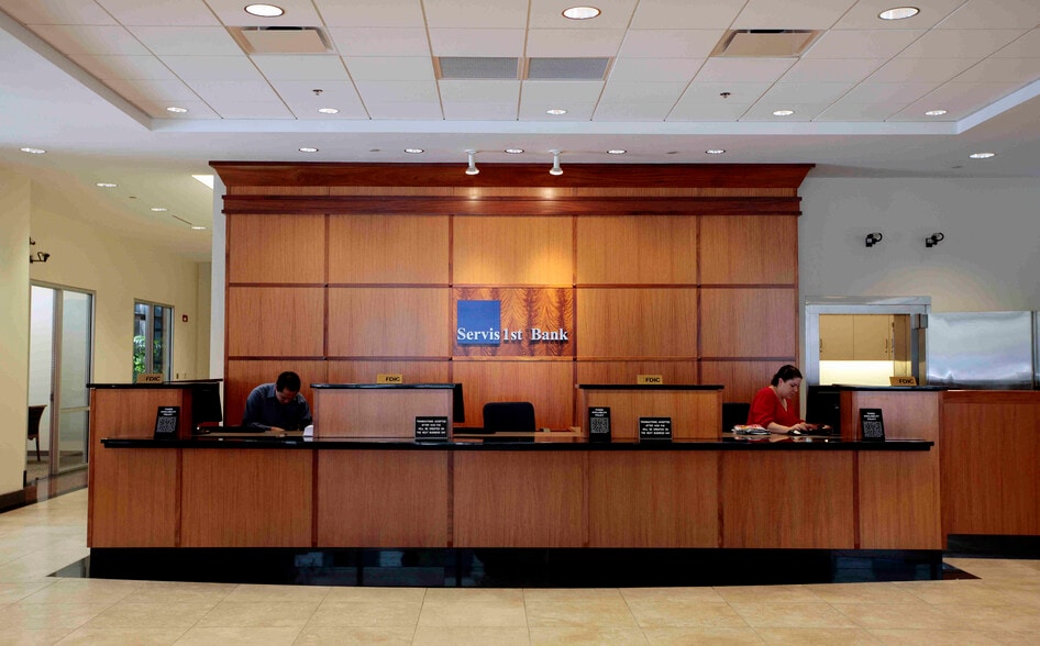 More Photos Of 1 Commerce St, Montgomery Office For Lease