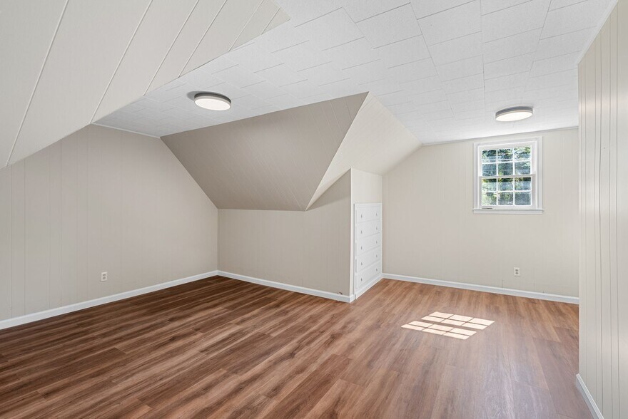 More Photos Of 720 Main st, Canton Bank For Lease