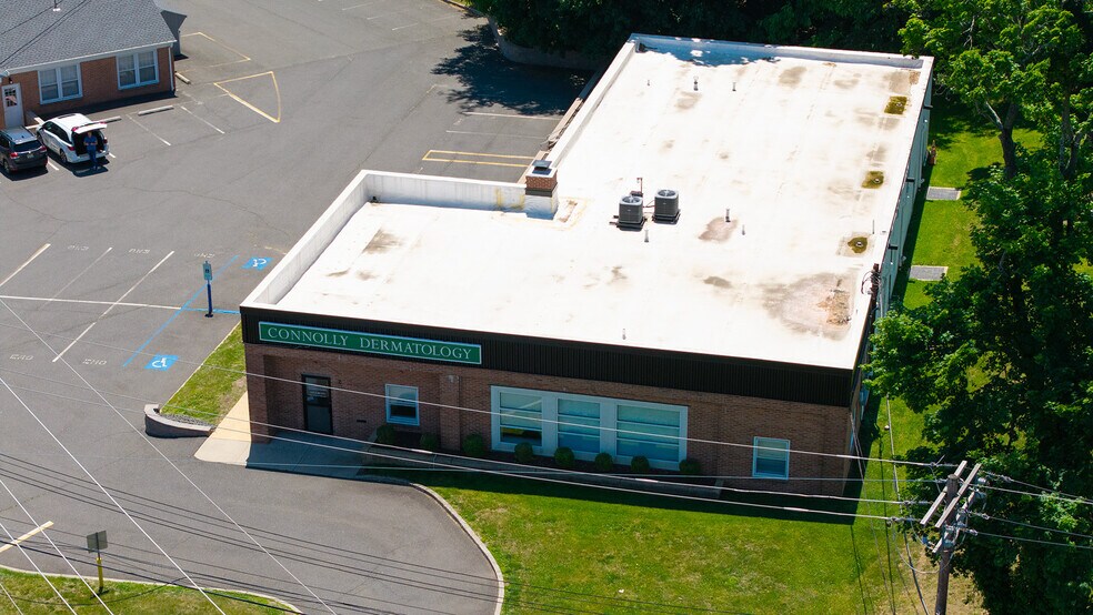 More Photos Of 2 Kings Hwy, Middletown Medical For Lease