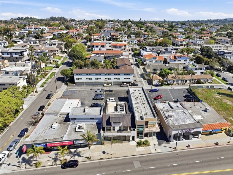 More Photos Of 1010 S Pacific Coast Hwy, Redondo Beach Storefront Retail Office For Sale