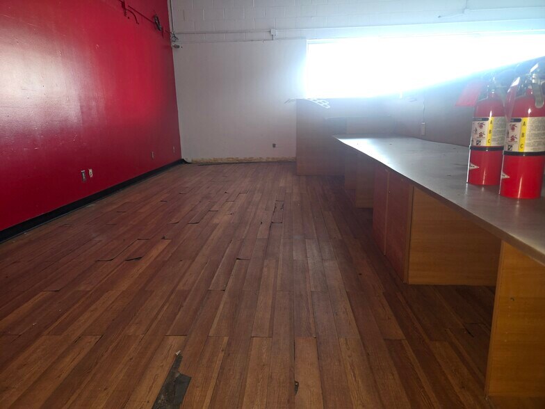 More Photos Of 5357-5365 1st Ave N, Birmingham Unknown For Lease