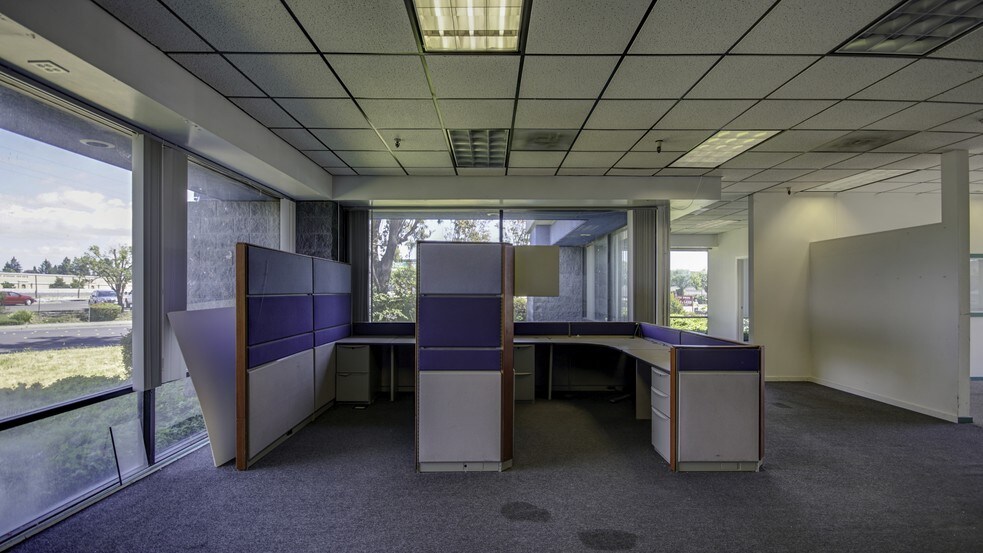 More Photos Of 5755 Redwood Dr, Rohnert Park Storefront Retail Office For Lease