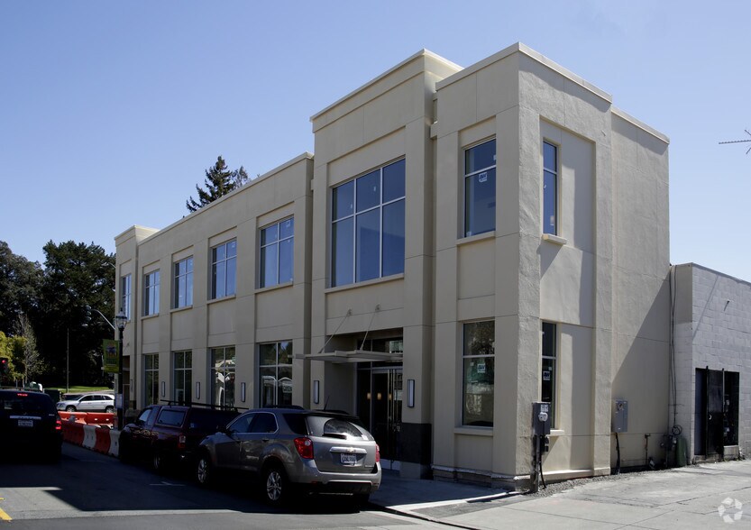 More Photos Of 1393 N Broadway, Walnut Creek General Retail For Lease