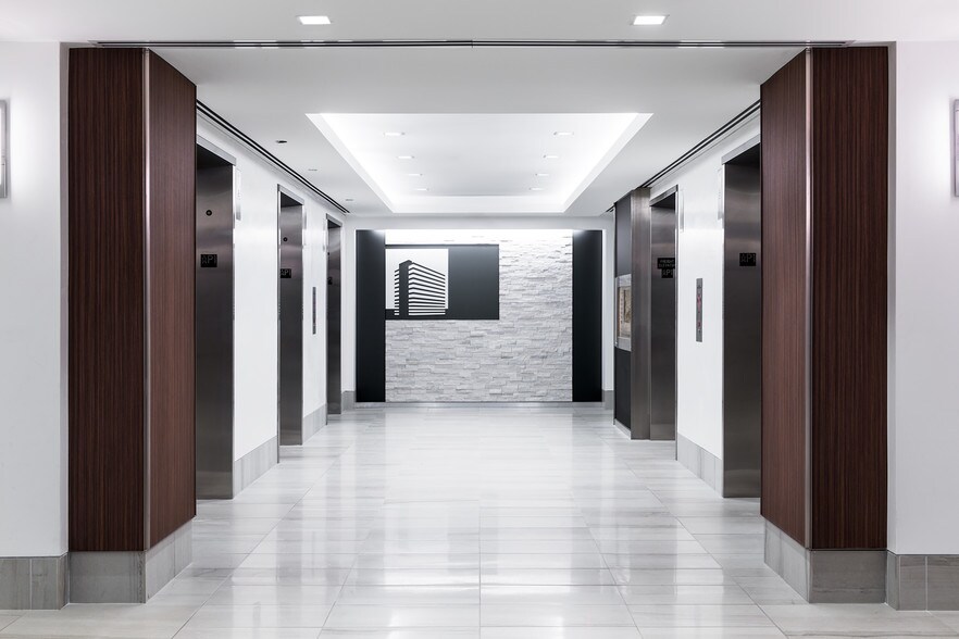 More Photos Of 2325 Dulles Corner Blvd, Herndon Office For Lease