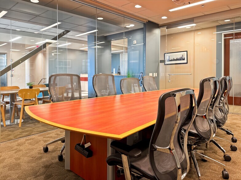 More Photos Of 11650-11670 Fountains Dr, Maple Grove Coworking Space