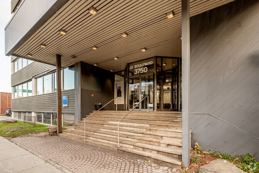 More Photos Of 3750 Boul Crémazie E, Montréal Office For Lease