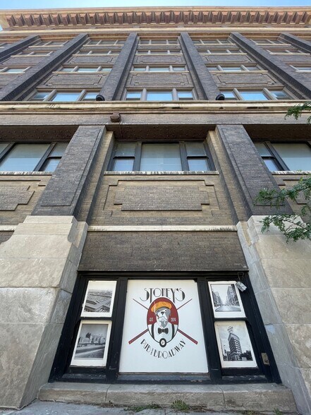 More Photos Of 1000 Broadway Blvd, Kansas City Loft Creative Space For Lease