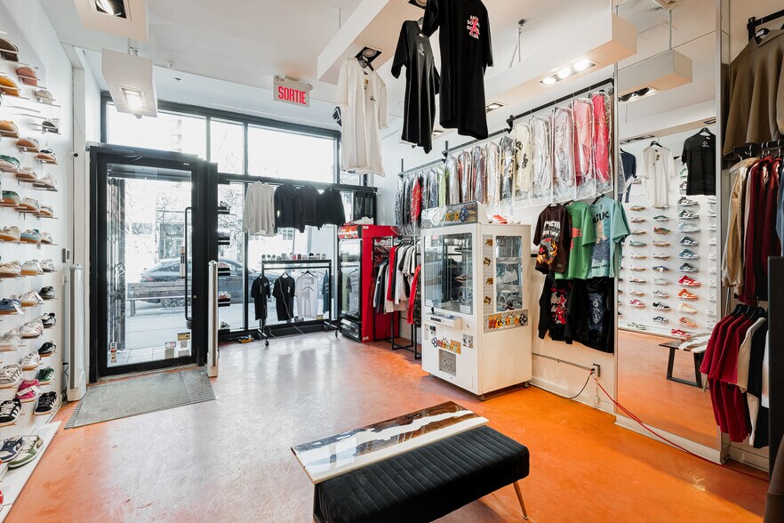 More Photos Of 1370-1384 Rue Sainte-Catherine O, Montréal Office Residential For Lease