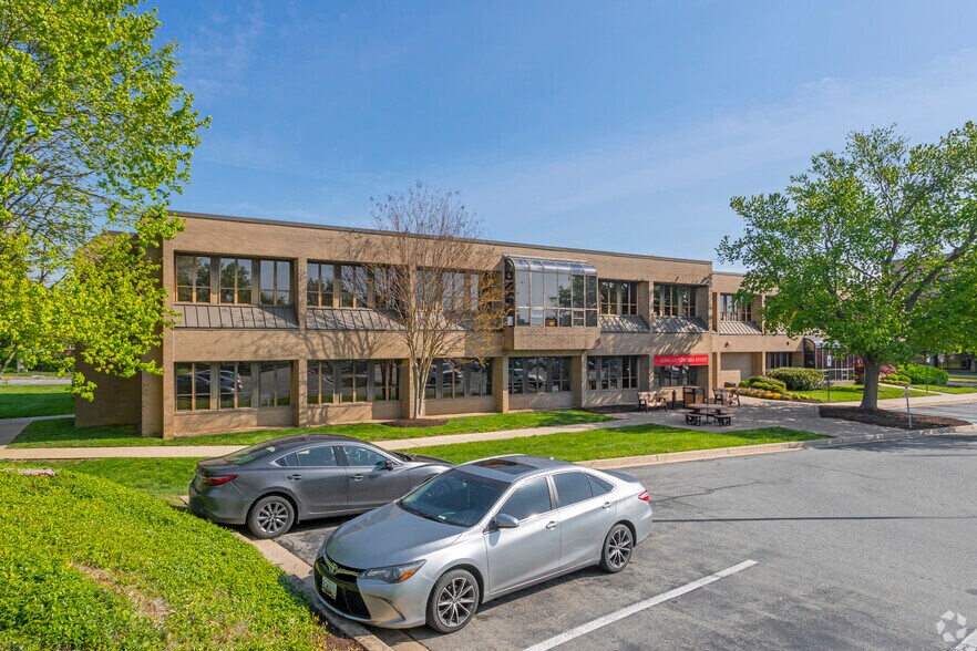 More Photos Of 3901 National Dr, Burtonsville Office For Lease
