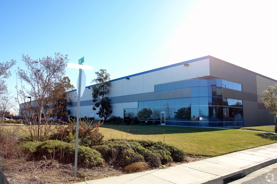 Primary Photo Of 1050 Aviator Dr, Vacaville Warehouse For Lease