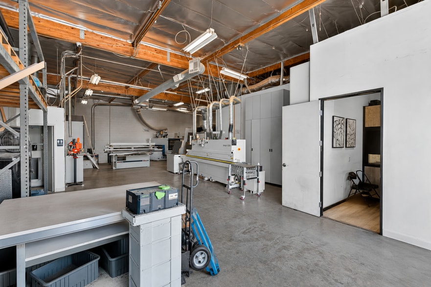 More Photos Of 12455 Branford St, Pacoima Warehouse For Sale
