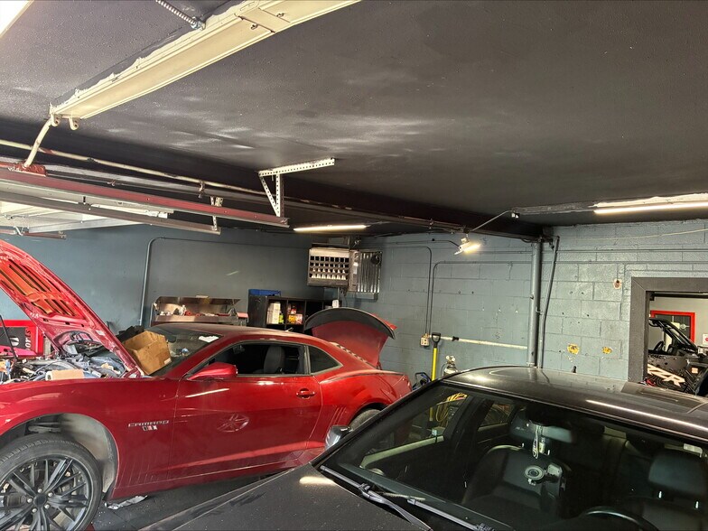 More Photos Of 5380 N Federal Blvd, Denver Auto Repair For Sale