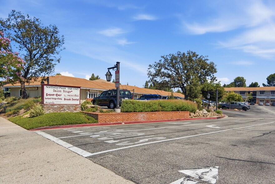 More Photos Of 1321-1345 E Thousand Oaks Blvd, Thousand Oaks Unknown For Lease