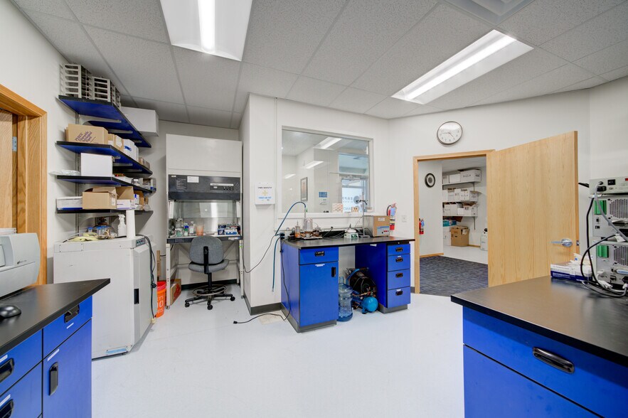 More Photos Of 351 Evergreen Dr, Bozeman Office For Sale